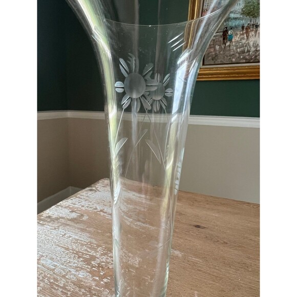 Vintage 1950s Fluted Glass Bulb Flower Vase w/Etched Daisy Print Stem Glassware - Picture 5 of 8